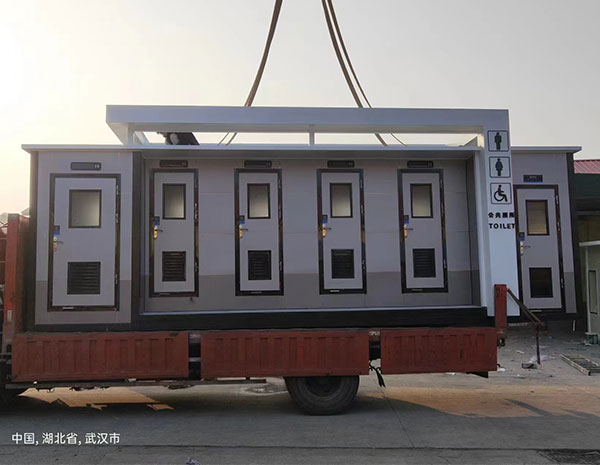 杭州移動環(huán)保廁所運(yùn)輸案例